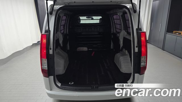 Hyundai Staria 2023 — photo 20