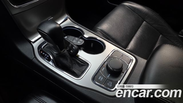 Jeep Cherokee 2018 — photo 12
