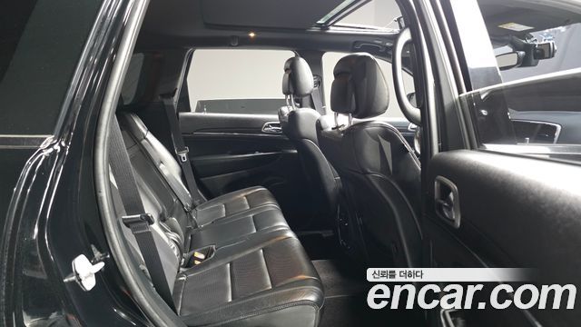 Jeep Cherokee 2018 — photo 18