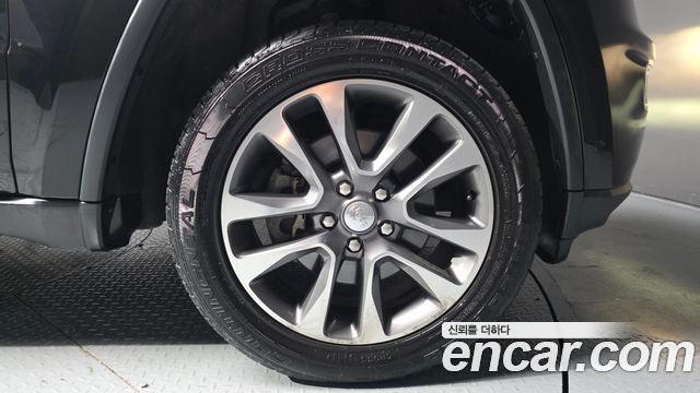 Jeep Cherokee 2018 — photo 7