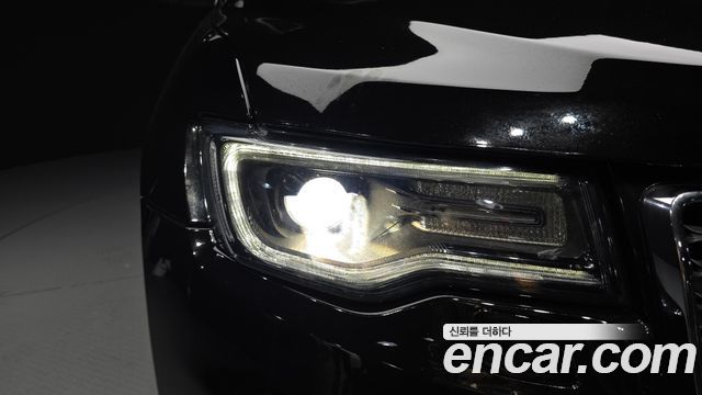 Jeep Cherokee 2018 — photo 8