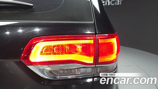 Jeep Cherokee 2018 — photo 9
