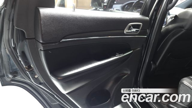Jeep Cherokee 2018 — photo 15