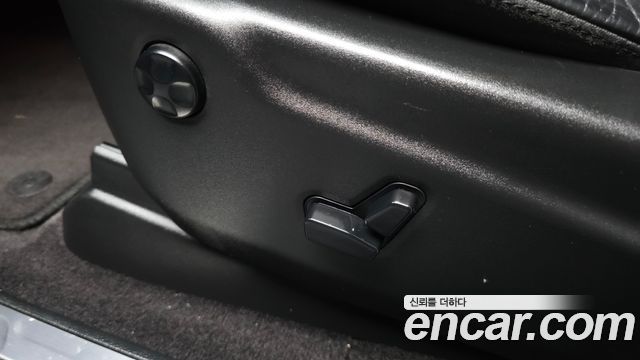 Jeep Cherokee 2018 — photo 31