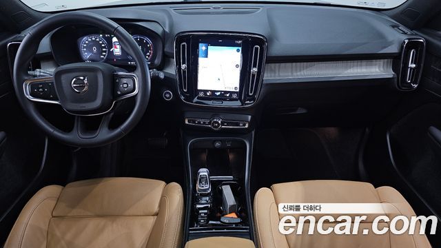 Volvo XC40 2022 — photo 10