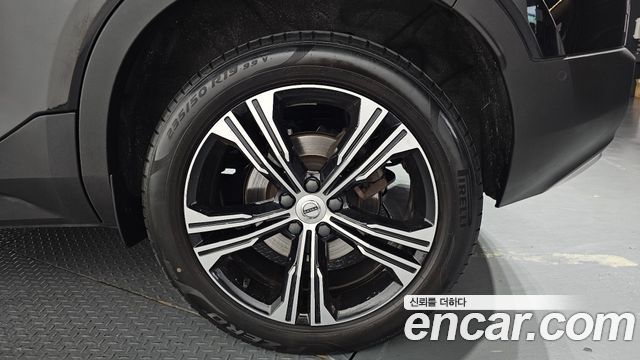 Volvo XC40 2022 — photo 7