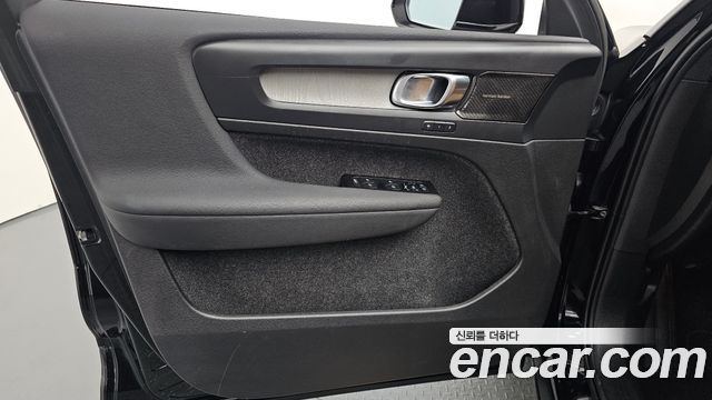 Volvo XC40 2022 — photo 14