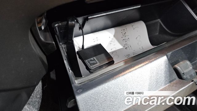 Volvo XC40 2022 — photo 28