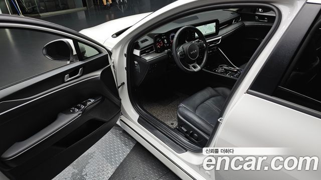 Kia K5 2022 — photo 13