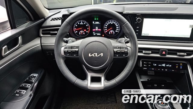 Kia K5 2022 — photo 19