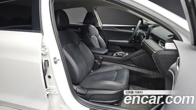 Kia K5 2022 — photo 16