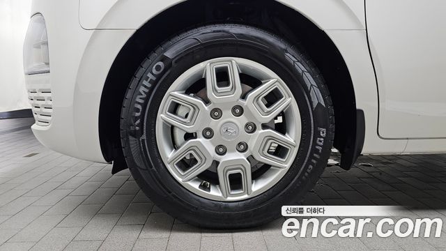 Hyundai Staria 2023 — photo 5
