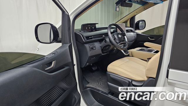 Hyundai Staria 2023 — photo 13