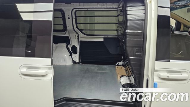 Hyundai Staria 2023 — photo 17