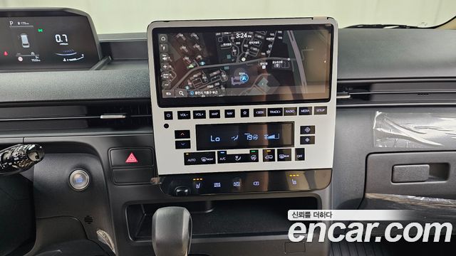 Hyundai Staria 2023 — photo 18