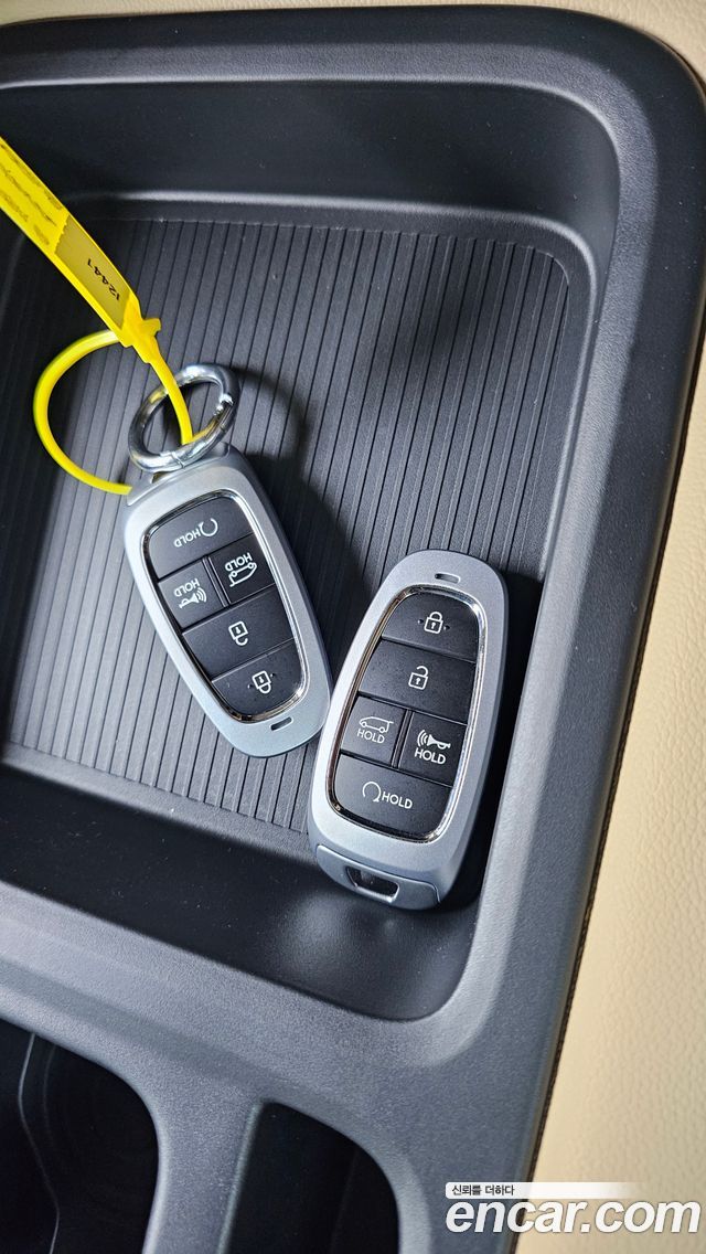 Hyundai Staria 2023 — photo 24