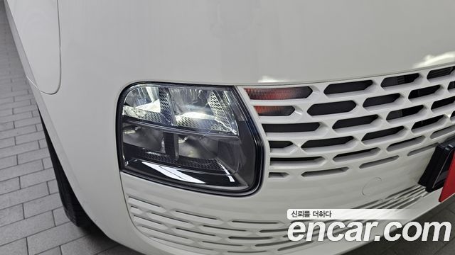 Hyundai Staria 2023 — photo 8