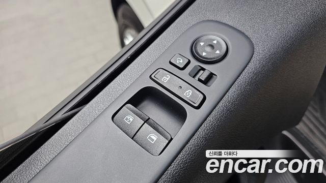 Hyundai Staria 2023 — photo 28