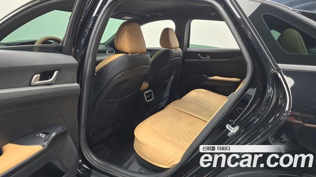 Kia K5 2023 — photo 17