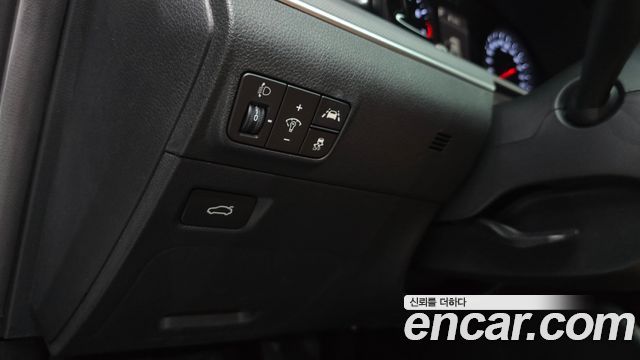 Kia K5 2023 — photo 22