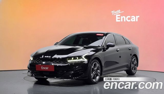 Kia K5 2023 — photo 1