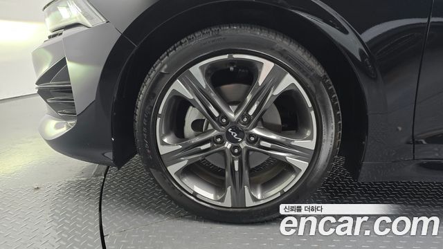 Kia K5 2023 — photo 7