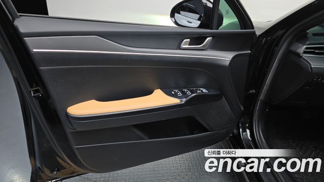 Kia K5 2023 — photo 14