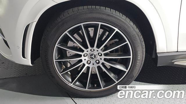Mercedes-Benz GLE-Class 2023 — photo 5