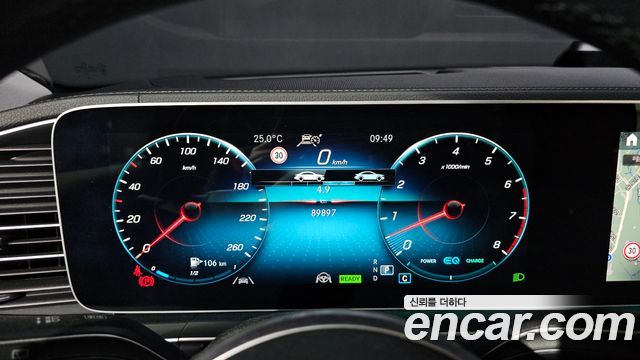 Mercedes-Benz GLE-Class 2023 — photo 11