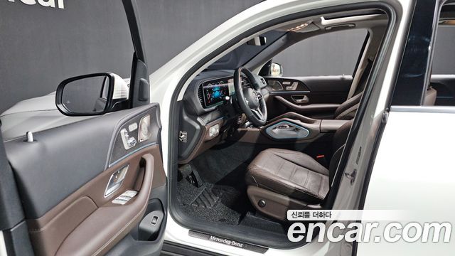 Mercedes-Benz GLE-Class 2023 — photo 13