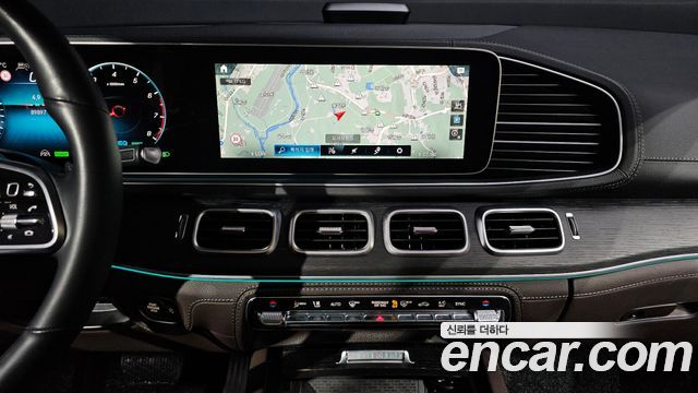 Mercedes-Benz GLE-Class 2023 — photo 18
