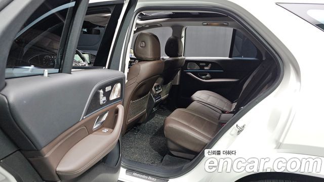 Mercedes-Benz GLE-Class 2023 — photo 25
