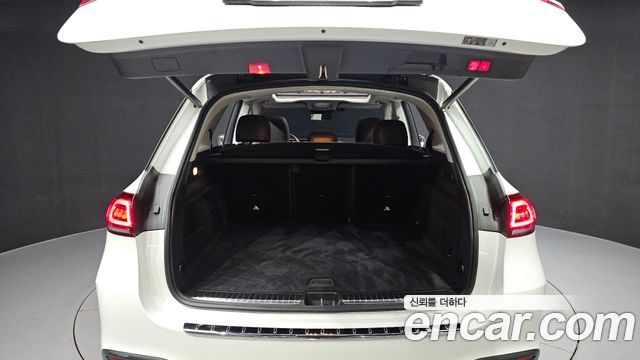 Mercedes-Benz GLE-Class 2023 — photo 26