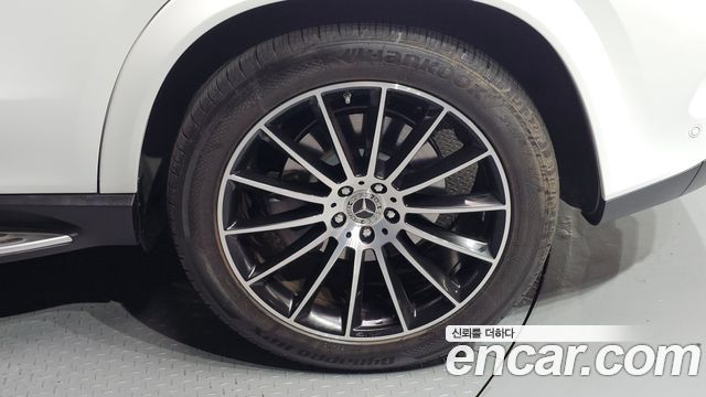 Mercedes-Benz GLE-Class 2023 — photo 7