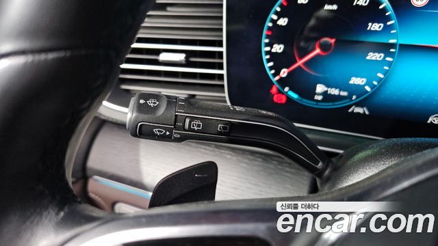 Mercedes-Benz GLE-Class 2023 — photo 30