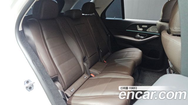 Mercedes-Benz GLE-Class 2023 — photo 31