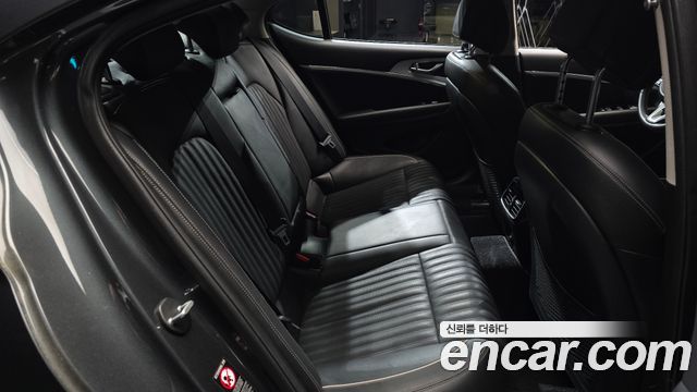 Genesis G70 2018 — photo 18