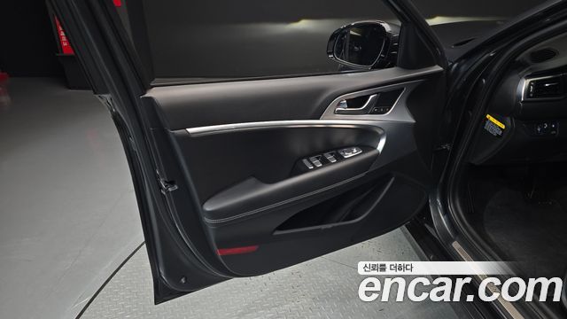 Genesis G70 2018 — photo 14