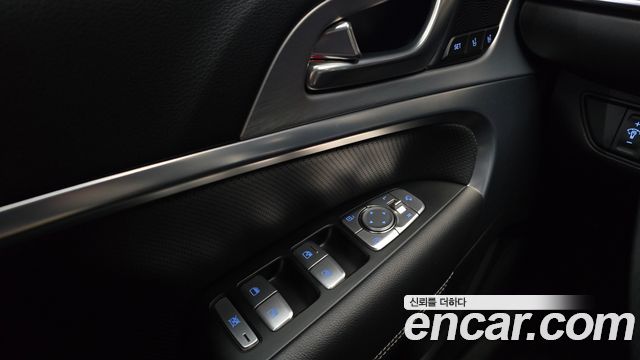 Genesis G70 2018 — photo 29