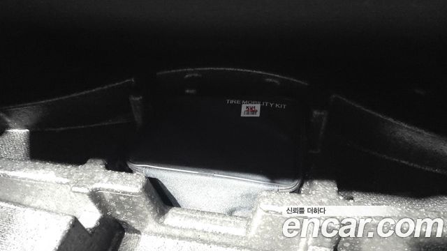 Genesis G70 2018 — photo 32