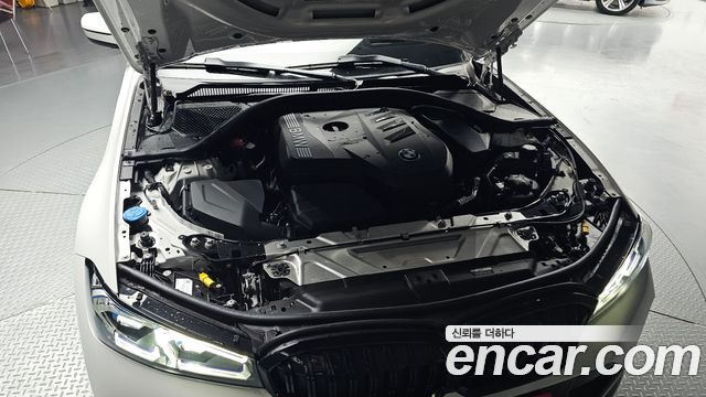 BMW 3-Series 2025 — photo 6