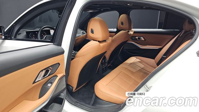 BMW 3-Series 2025 — photo 16