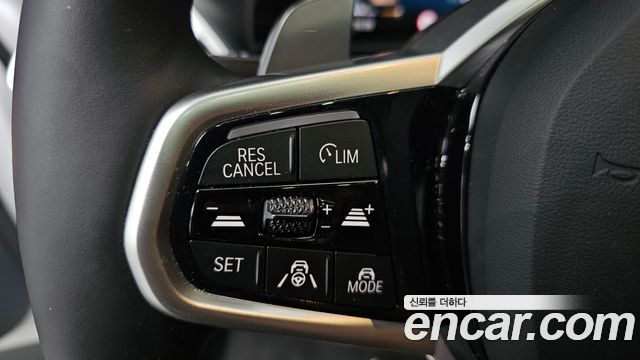 BMW 3-Series 2025 — photo 29