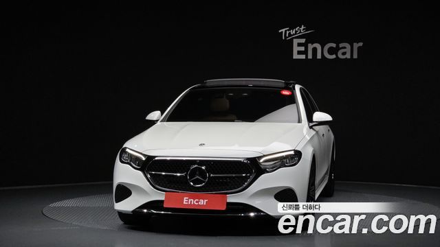 Mercedes-Benz E-Class 2025 — photo 3