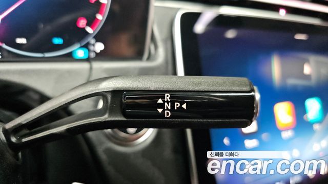Mercedes-Benz E-Class 2025 — photo 12