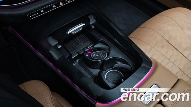 Mercedes-Benz E-Class 2025 — photo 27