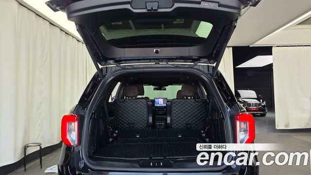 Ford Explorer 2021 — photo 26