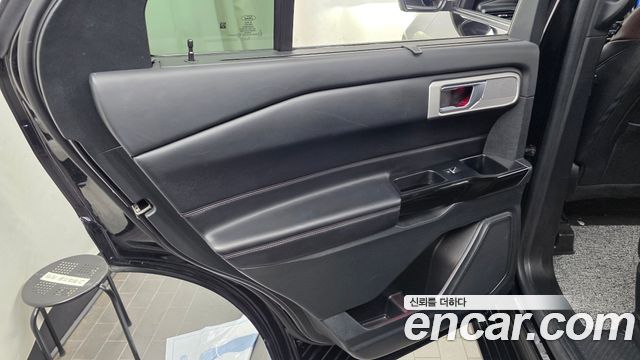 Ford Explorer 2021 — photo 15