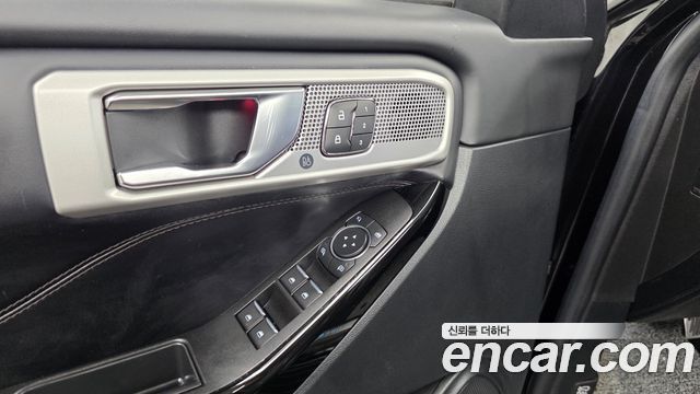 Ford Explorer 2021 — photo 27