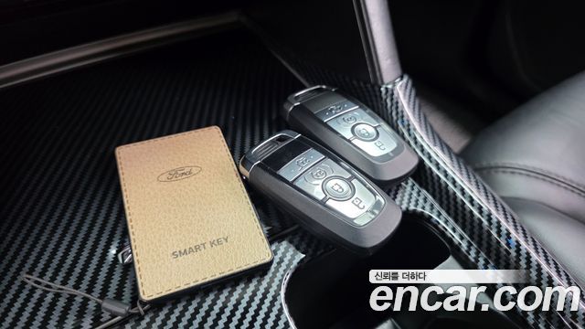Ford Explorer 2021 — photo 29